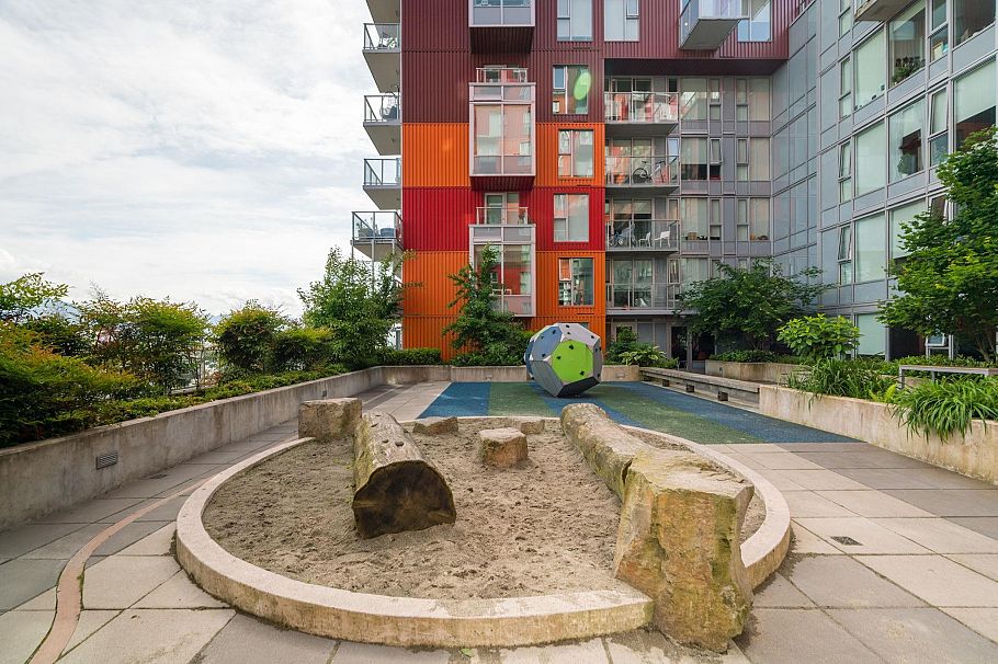 902 933 E Hastings Street Vancouver, BC - 24