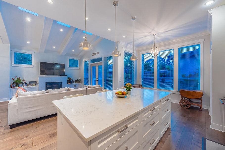 738 E 13th Street North Vancouver, BC - 6
