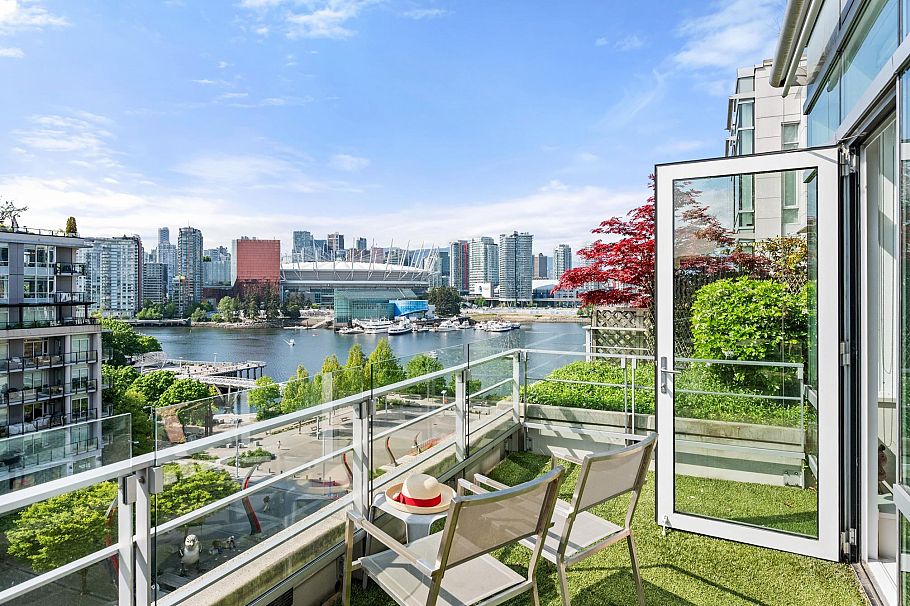 801 77 Walter Hardwick Avenue Vancouver, BC - 17