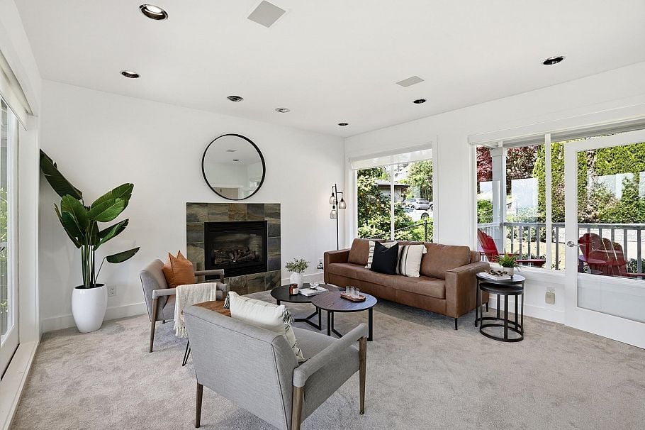 407 Brand Street North Vancouver, BC - 17