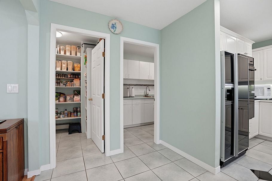 2341 Caledonia Avenue North Vancouver, BC - 13
