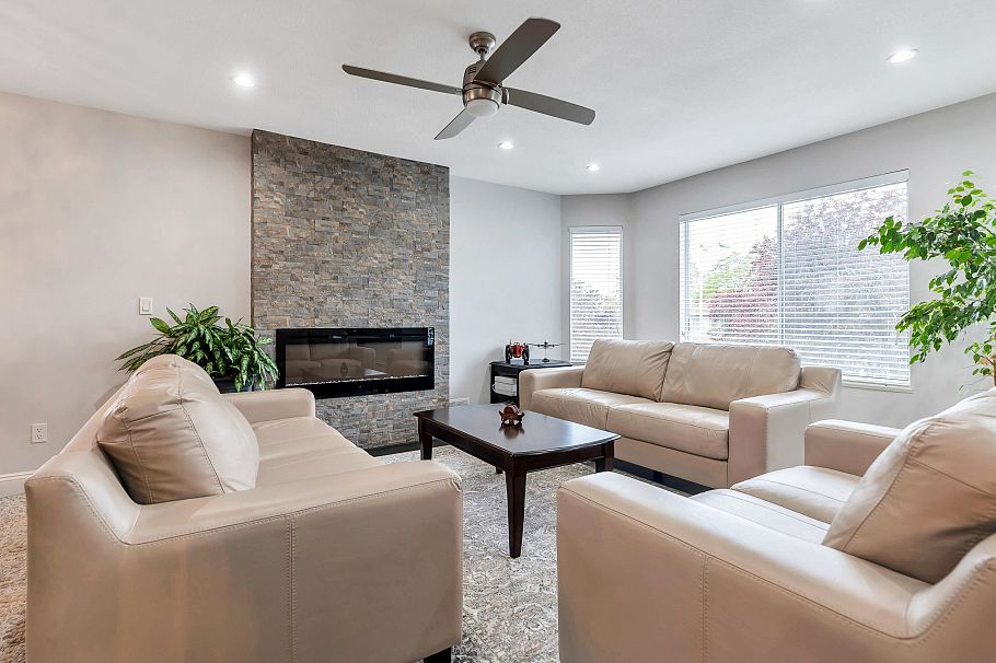 7162 Gladstone Street Vancouver, BC - 8