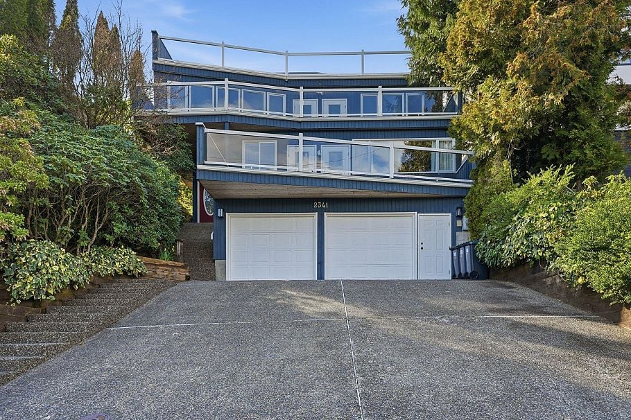 2341 Caledonia Avenue North Vancouver, BC - 40