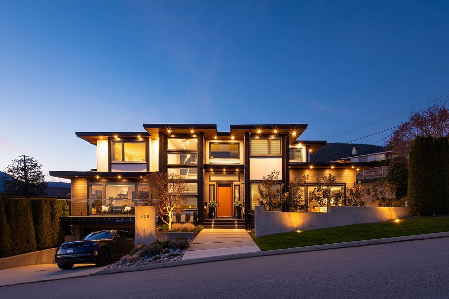 908 Beaconsfield Road North Vancouver, BC - 1