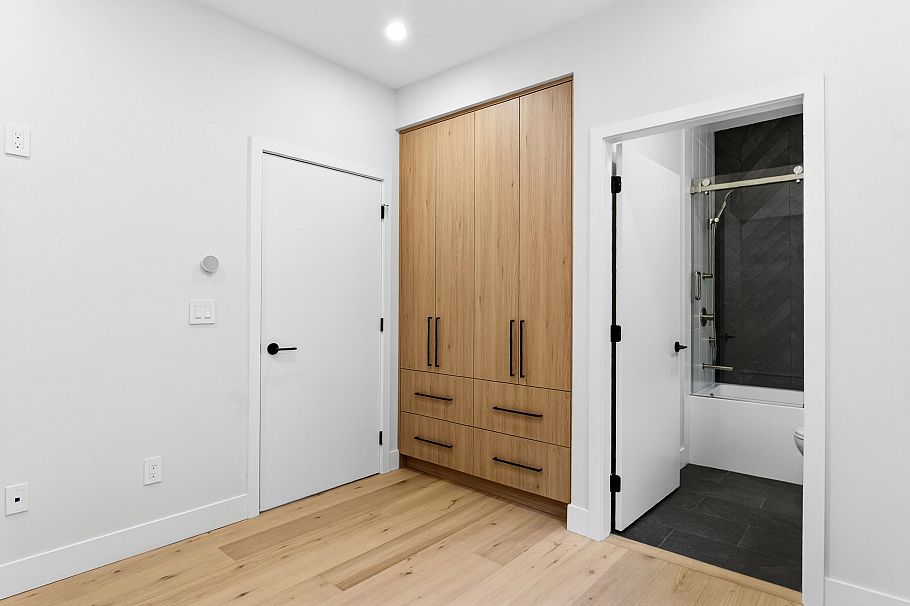 2 2741 E 7th Avenue Vancouver, BC - 13