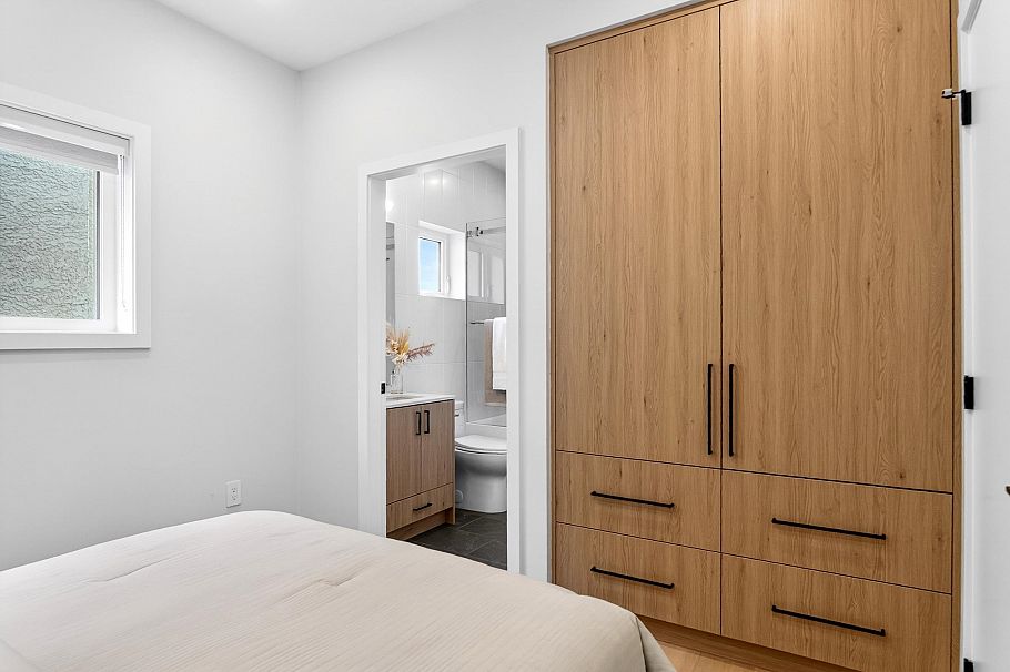 1 2741 E 7th Avenue Vancouver, BC - 14