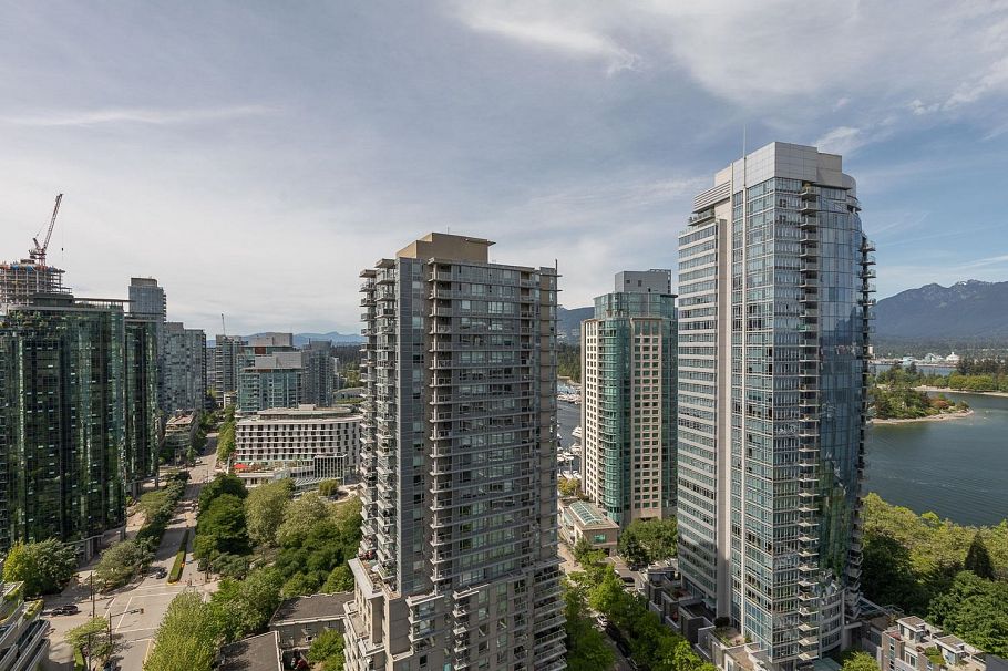 2405 1205 W Hastings Street Vancouver, BC - 13