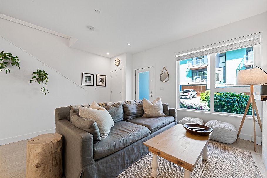 23 3596 Salal Drive North Vancouver, BC - 12