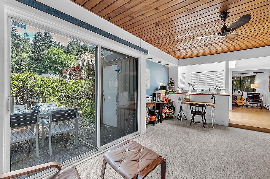 977 Belvedere Drive North Vancouver, BC - 8