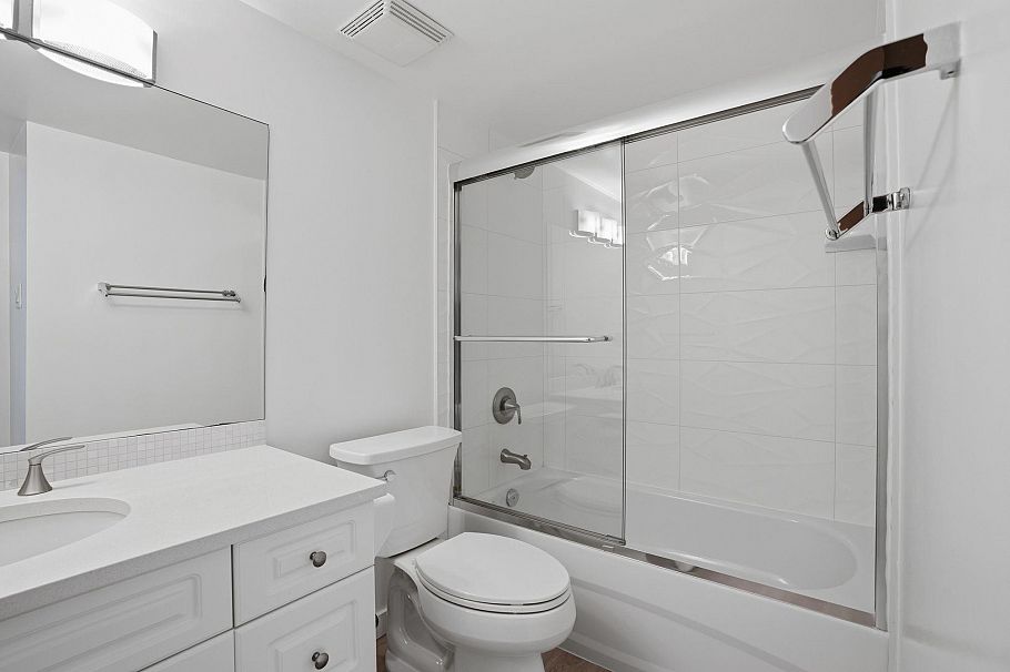 314 1345 Chesterfield Avenue North Vancouver, BC - 33