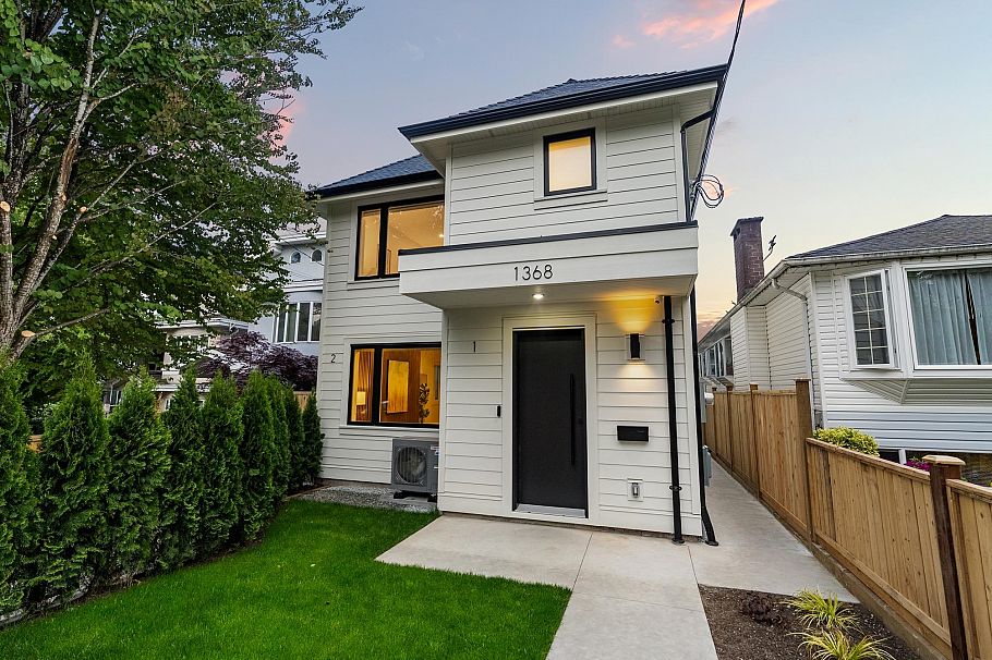 1 1368 Park Drive Vancouver, BC - 8