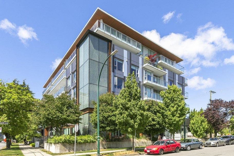 402 5693 Elizabeth Street Vancouver, BC - 1