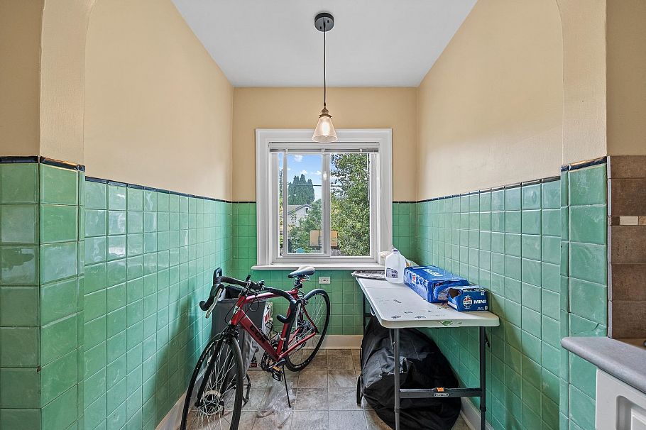 3579 W 18th Avenue Vancouver, BC - 8
