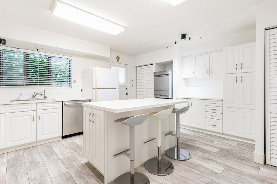 5416 Yew Street Vancouver, BC - 13