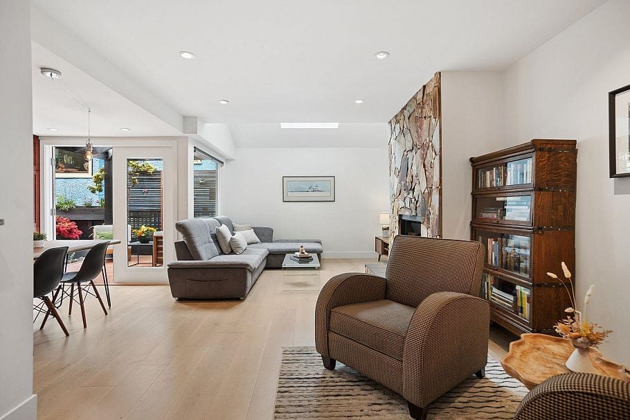 1382 Maple Street Vancouver, BC - 37