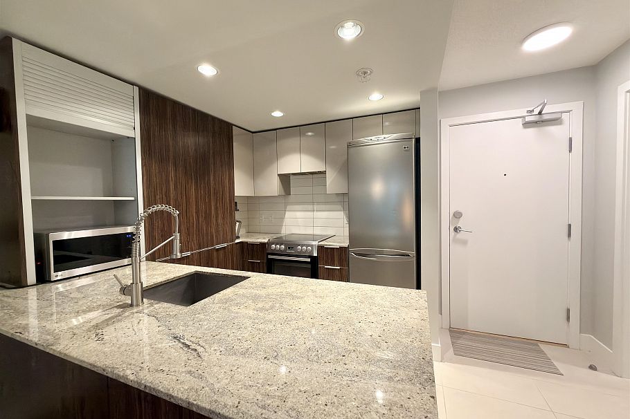407 1088 Richards Street Vancouver, BC - 4