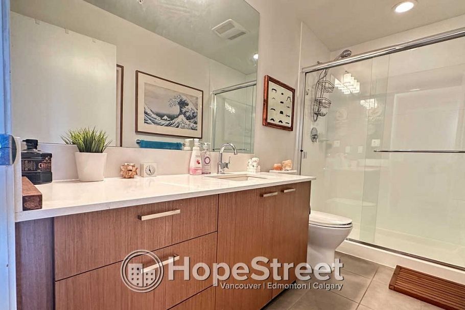 808 221 UNION STREET, Vancouver BC V6A 0B4 Vancouver, BC - 16