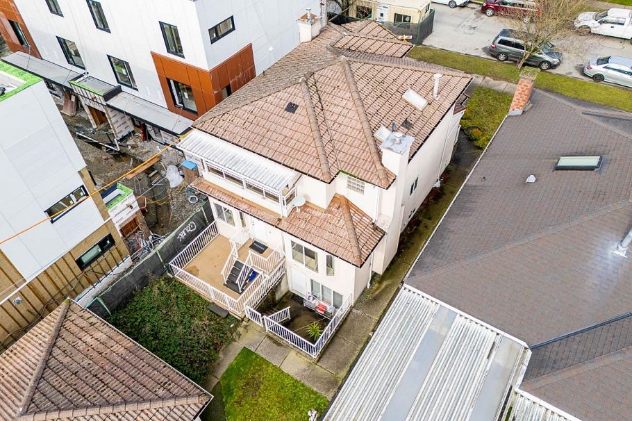 726 E 56th Avenue Vancouver, BC - 26