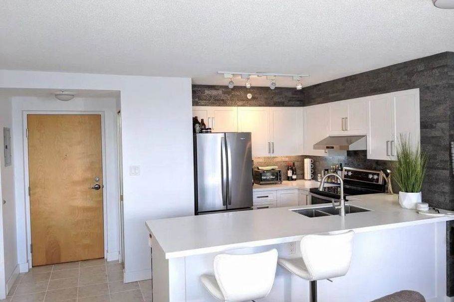 601 1277 Nelson Street Vancouver, BC - 3