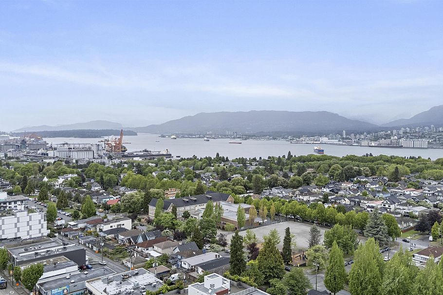 303 2745 E Hastings Street Vancouver, BC - 38