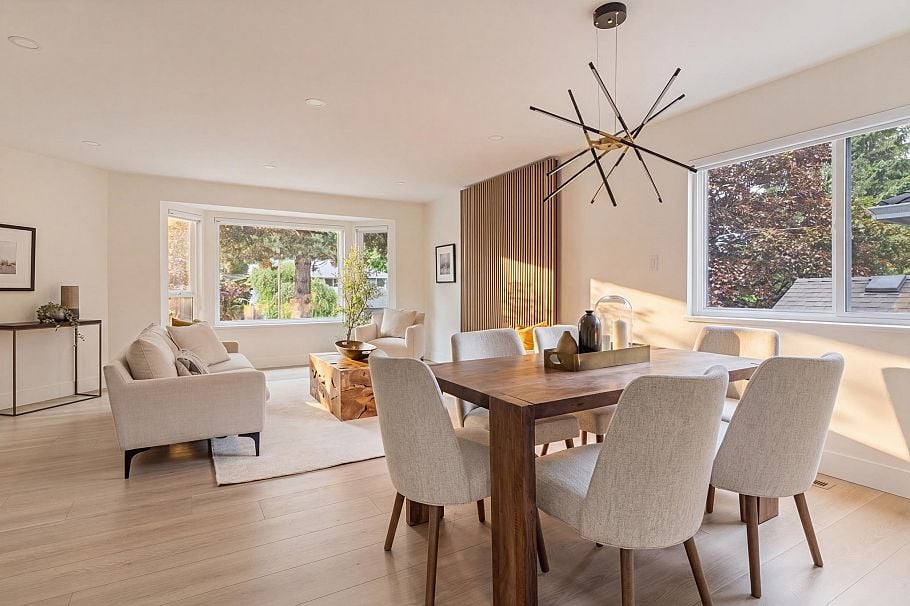1535 Ostler Court North Vancouver, BC - 4