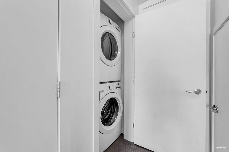 2 850 W 8th Avenue Vancouver, BC - 19