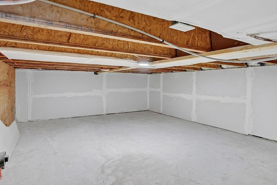 1 2741 E 7th Avenue Vancouver, BC - 23