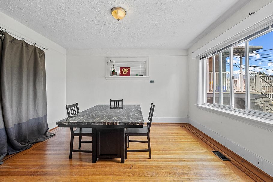 3579 W 18th Avenue Vancouver, BC - 10