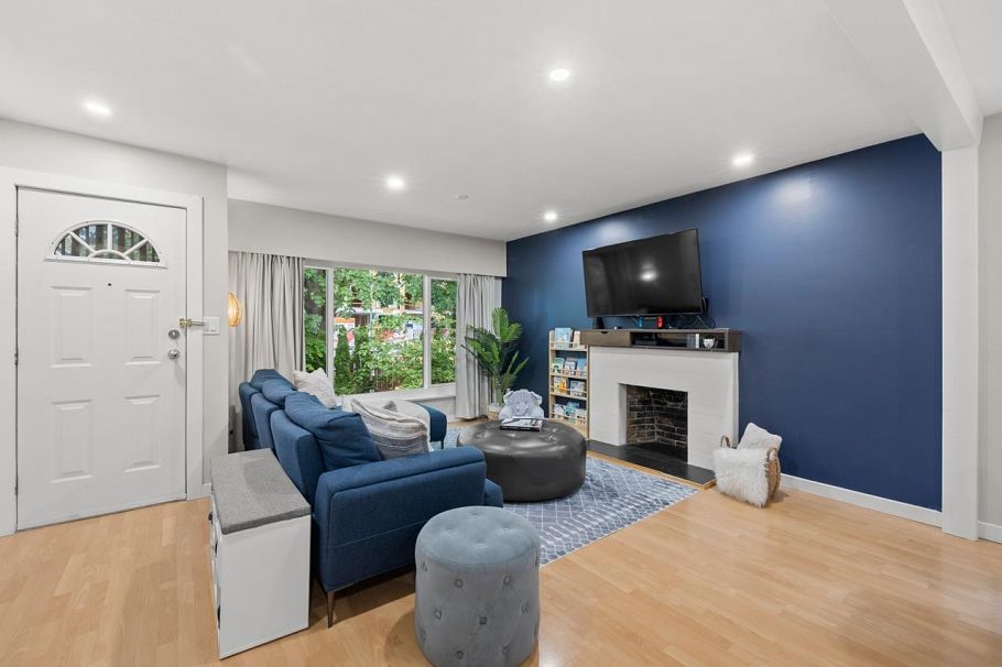 2036 E Broadway Vancouver, BC - 3