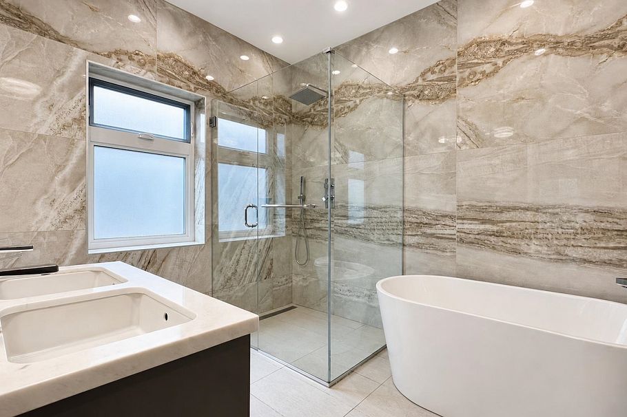 4618 W 8th Avenue Vancouver, BC - 24