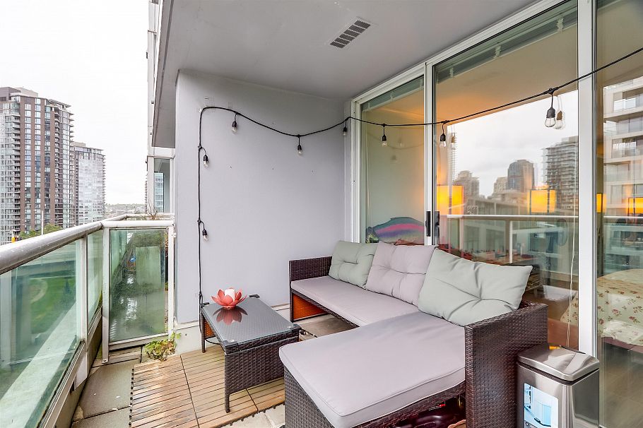 1401 1500 Howe Street Vancouver, BC - 14