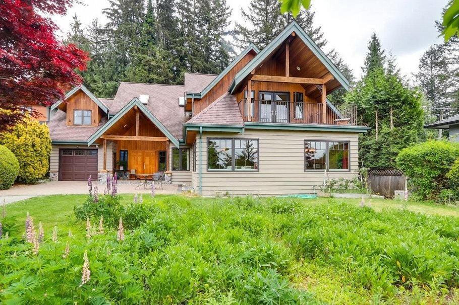 4072 Skyline Drive North Vancouver, BC - 1