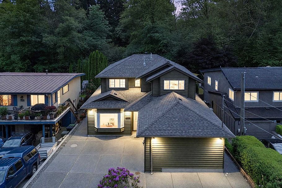 4317 Cliffmont Road North Vancouver, BC - 33