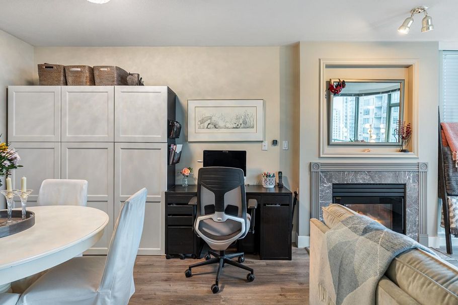 903 140 E 14th Street North Vancouver, BC - 15