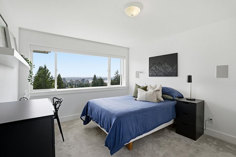 407 Brand Street North Vancouver, BC - 30