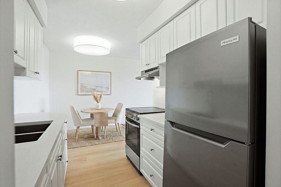 314 1345 Chesterfield Avenue North Vancouver, BC - 25