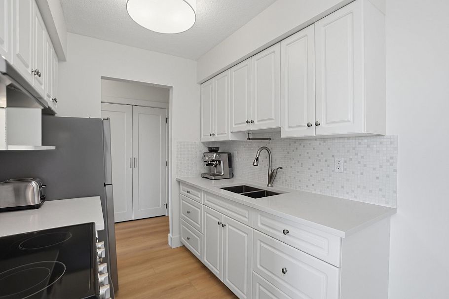 314 1345 Chesterfield Avenue North Vancouver, BC - 22