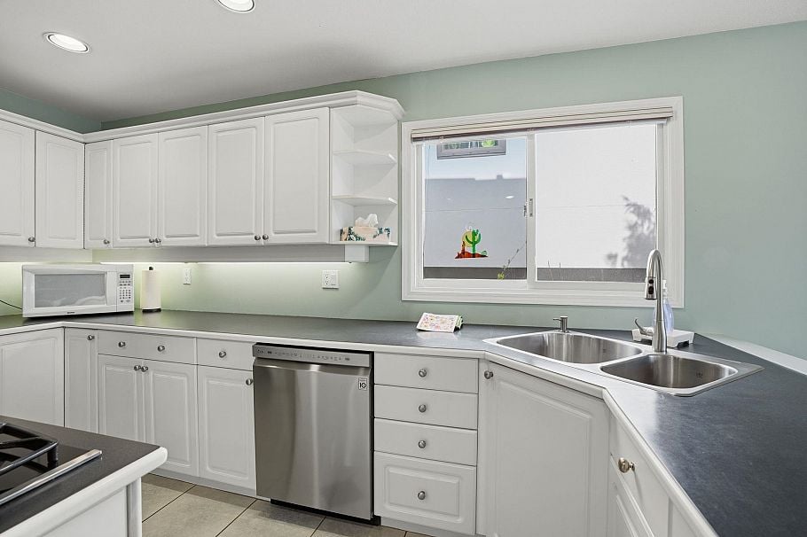 2341 Caledonia Avenue North Vancouver, BC - 10