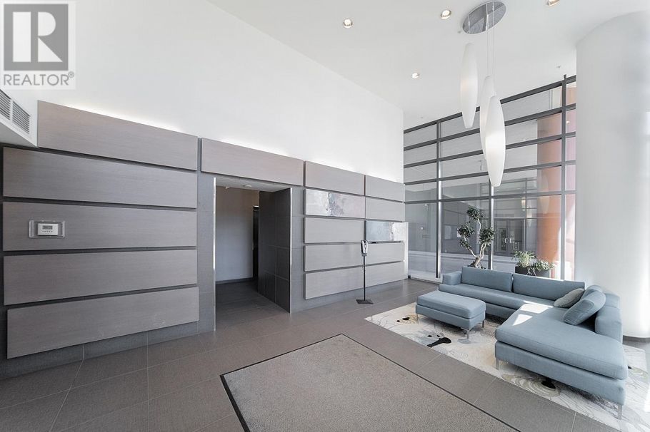 33 SMITHE STREET, Vancouver BC V6B 0B5 Vancouver, BC - 3