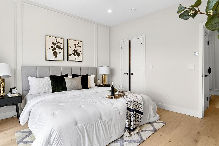 1 2741 E 7th Avenue Vancouver, BC - 4