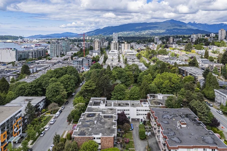 310 360 E 2nd Street North Vancouver, BC - 24