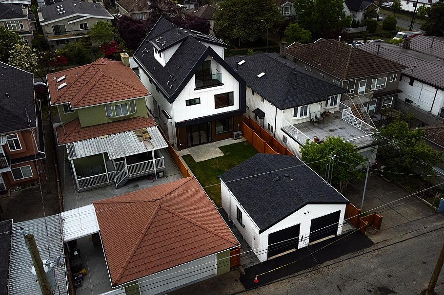 2 2741 E 7th Avenue Vancouver, BC - 29