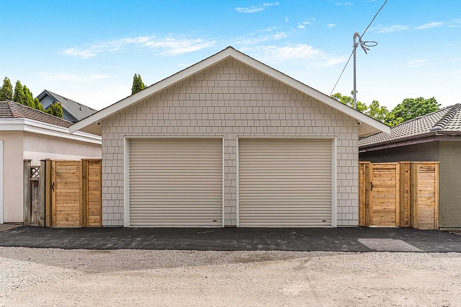 2 2043 W 45th Avenue Vancouver, BC - 38