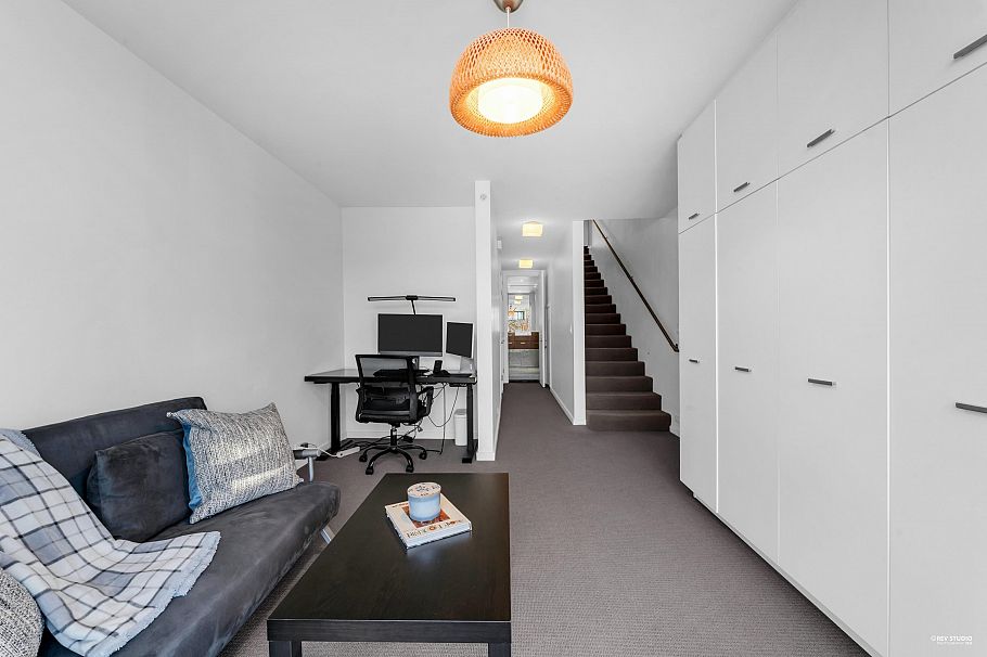 2 850 W 8th Avenue Vancouver, BC - 22