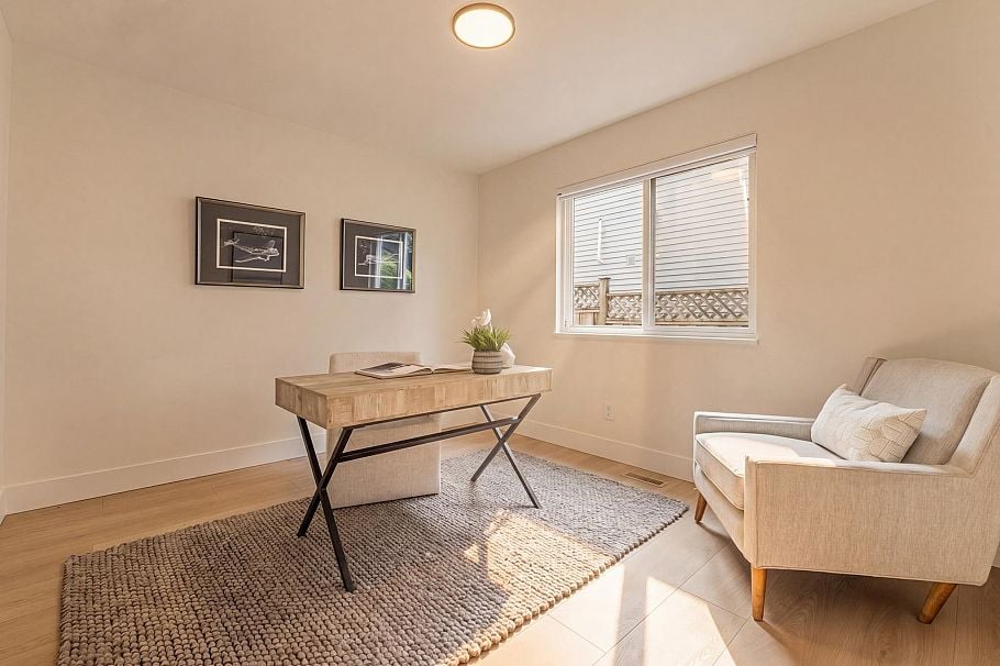 1535 Ostler Court North Vancouver, BC - 12