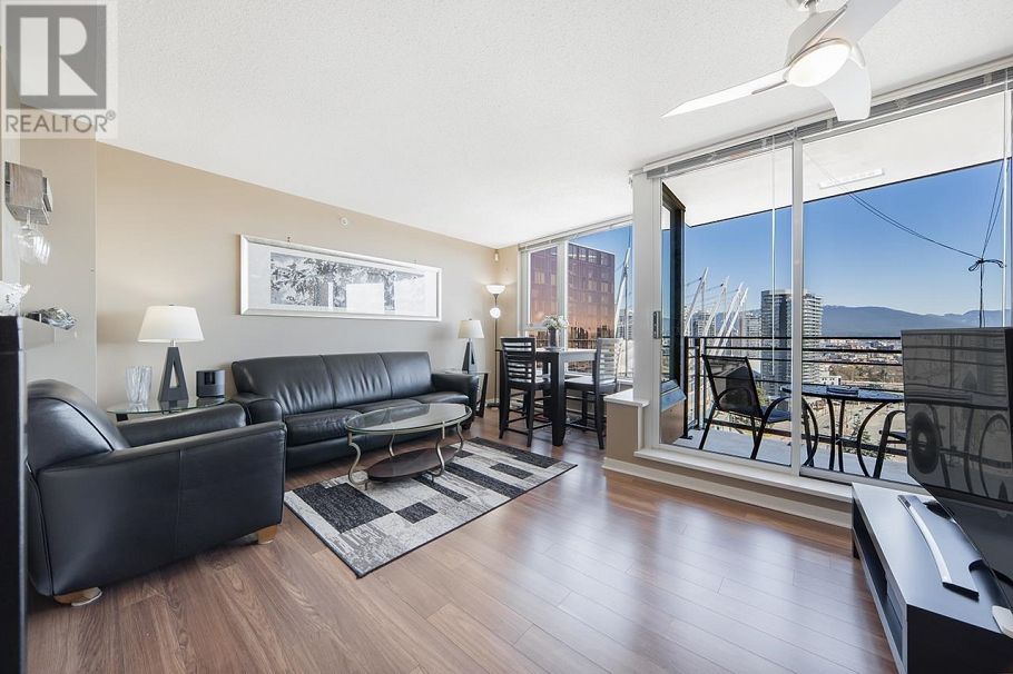 33 SMITHE STREET, Vancouver BC V6B 0B5 Vancouver, BC - 5