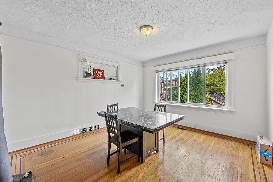 3579 W 18th Avenue Vancouver, BC - 11