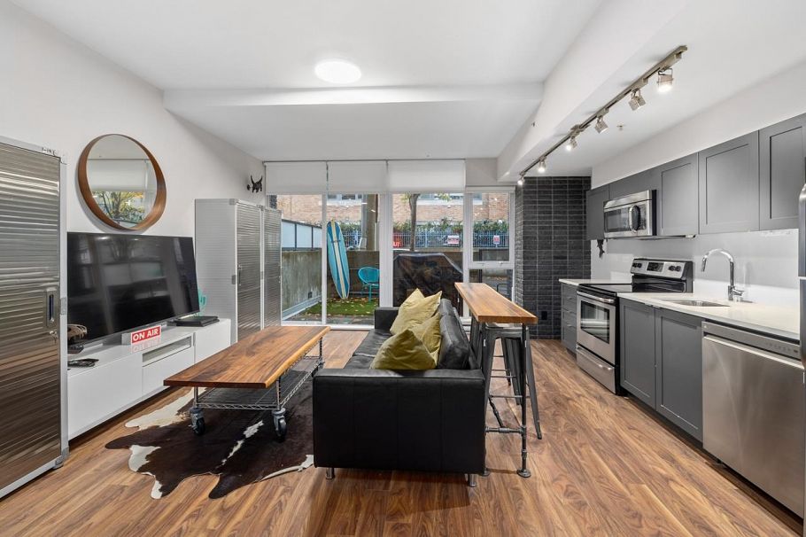 101 2511 Quebec Street Vancouver, BC - 4