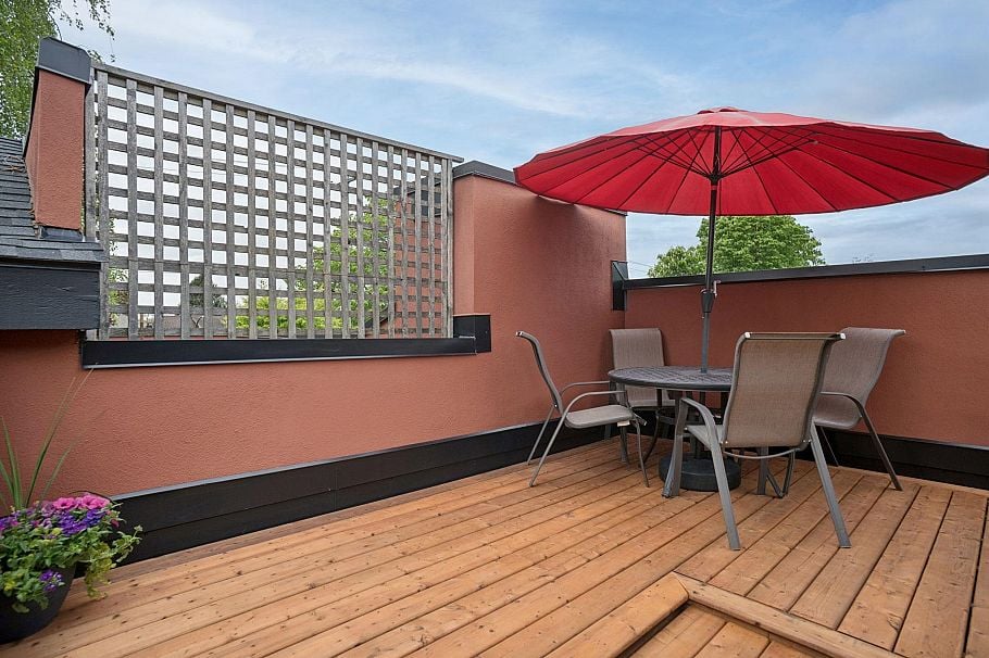 1382 Maple Street Vancouver, BC - 24