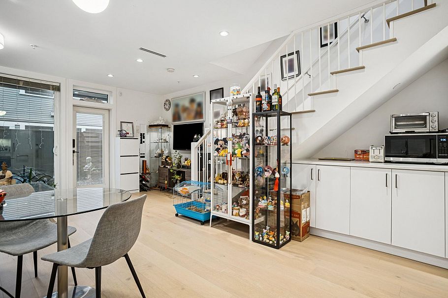 721 E 26th Avenue Vancouver, BC - 9